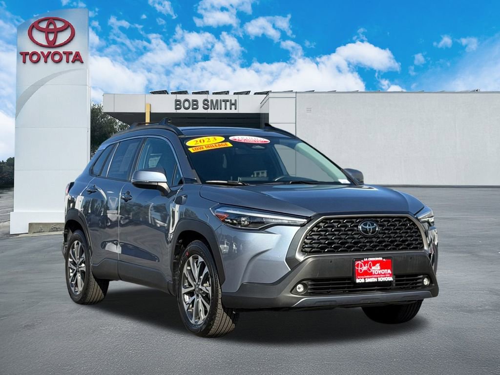 Certified 2023 Toyota Corolla Cross XLE image 4