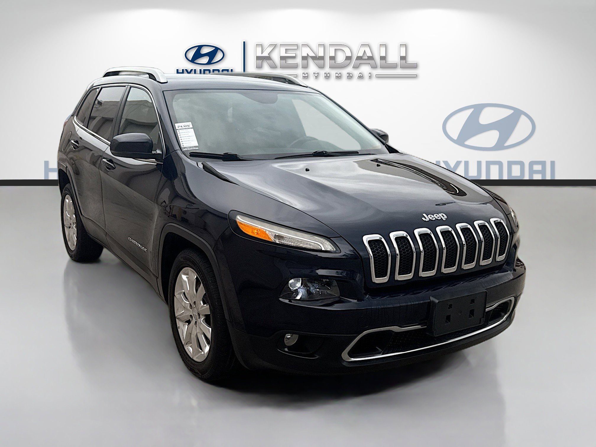 Used 2016 Jeep Cherokee Limited image 1