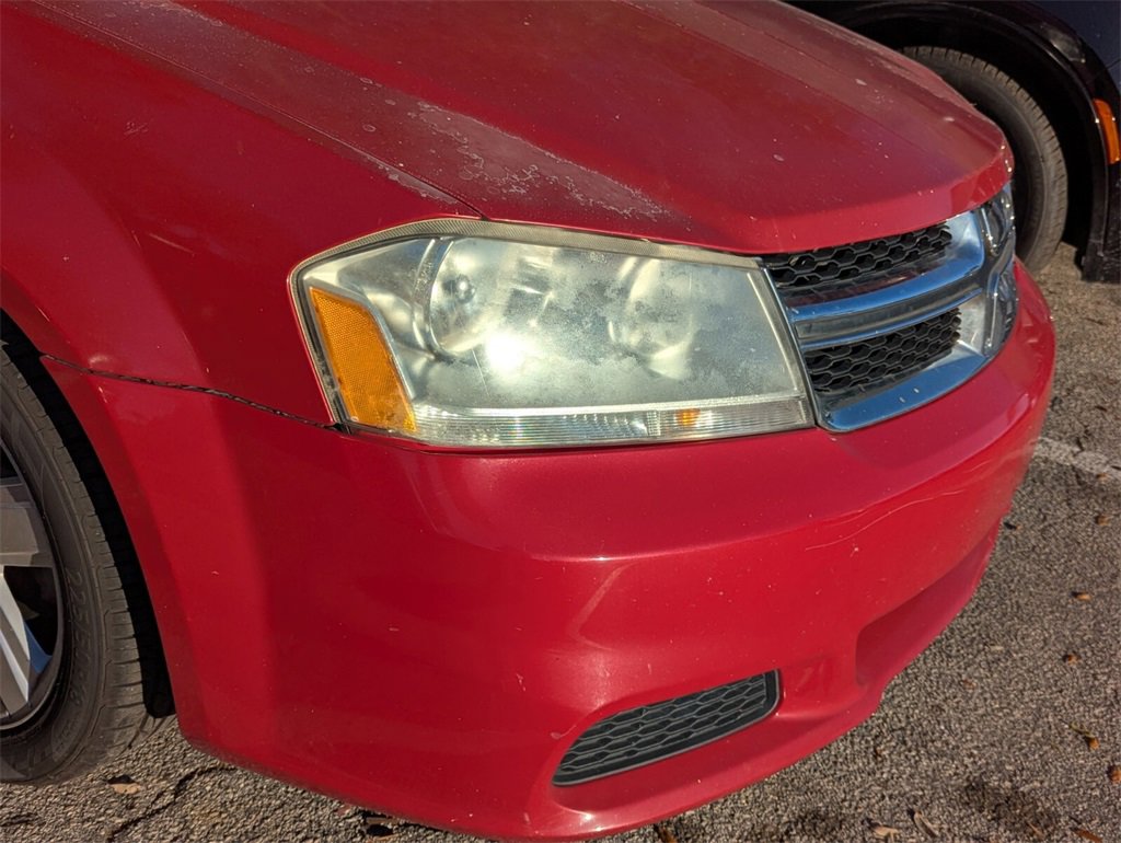 Used 2013 Dodge Avenger SE image 20