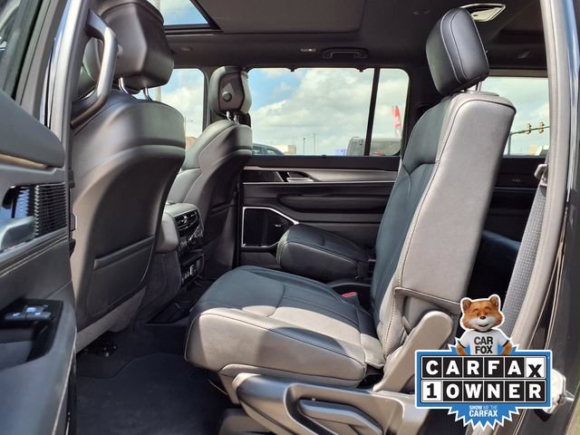 Used 2026 Jeep Grand Wagoneer Limited AWD/4WD image 14