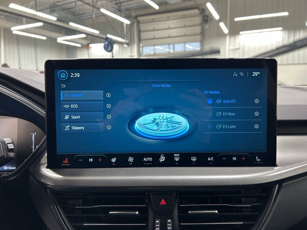 New 2026 Ford Escape SE FWD image 21