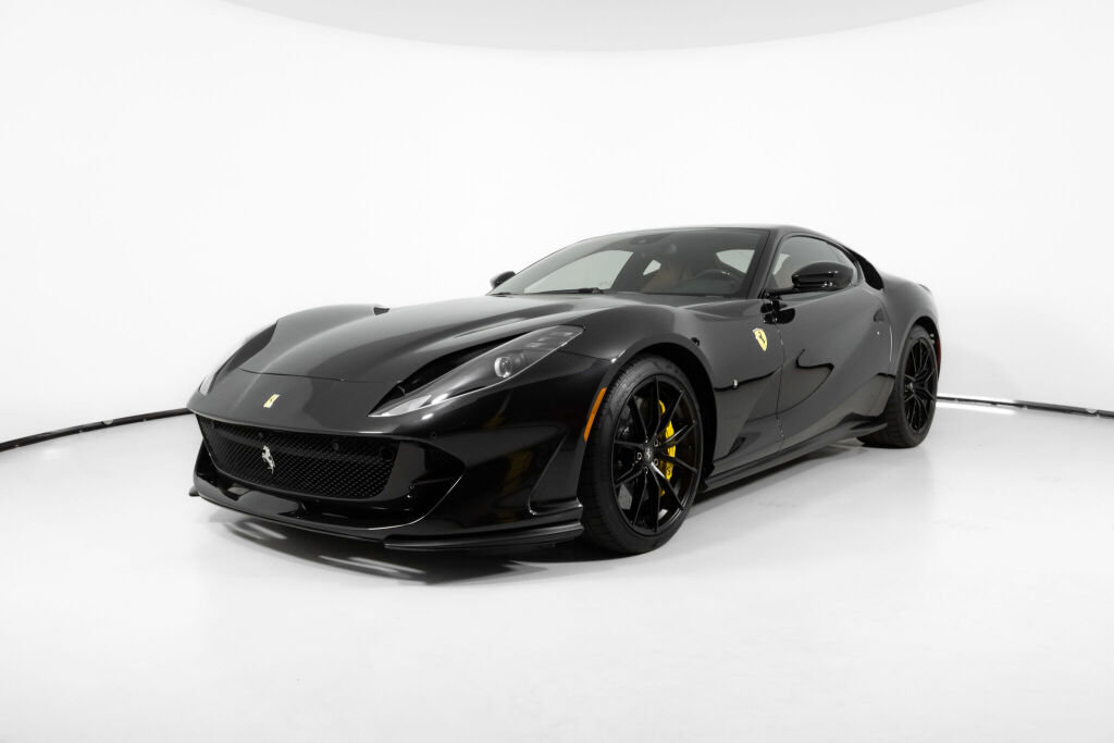 Used 2020 Ferrari 812 Superfast image 2