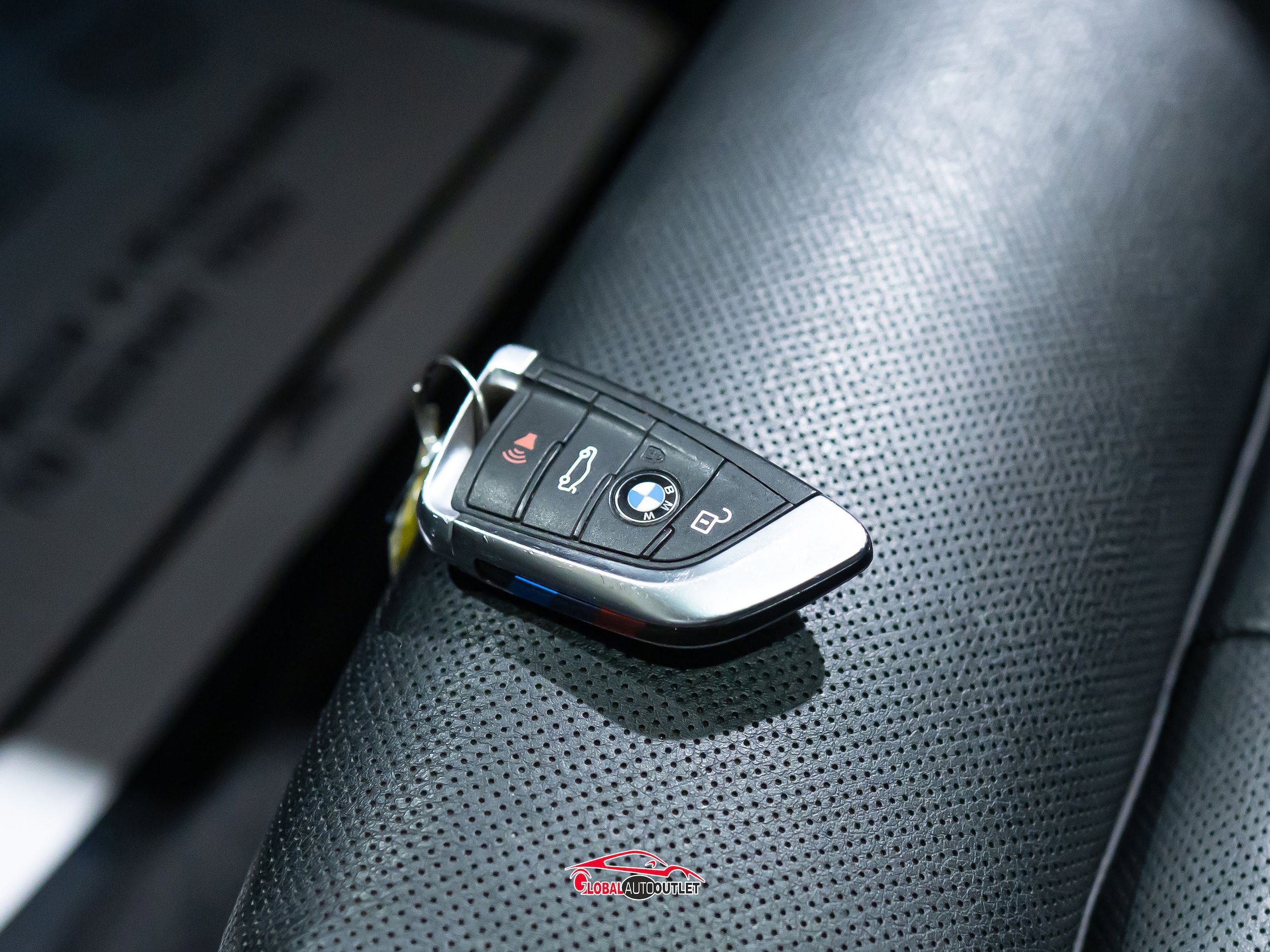 Used 2019 BMW X6 xDrive50i w/ M Sport Package image 55