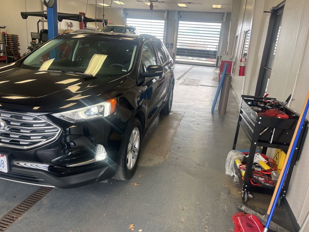 Used 2020 Ford Edge SEL image 4