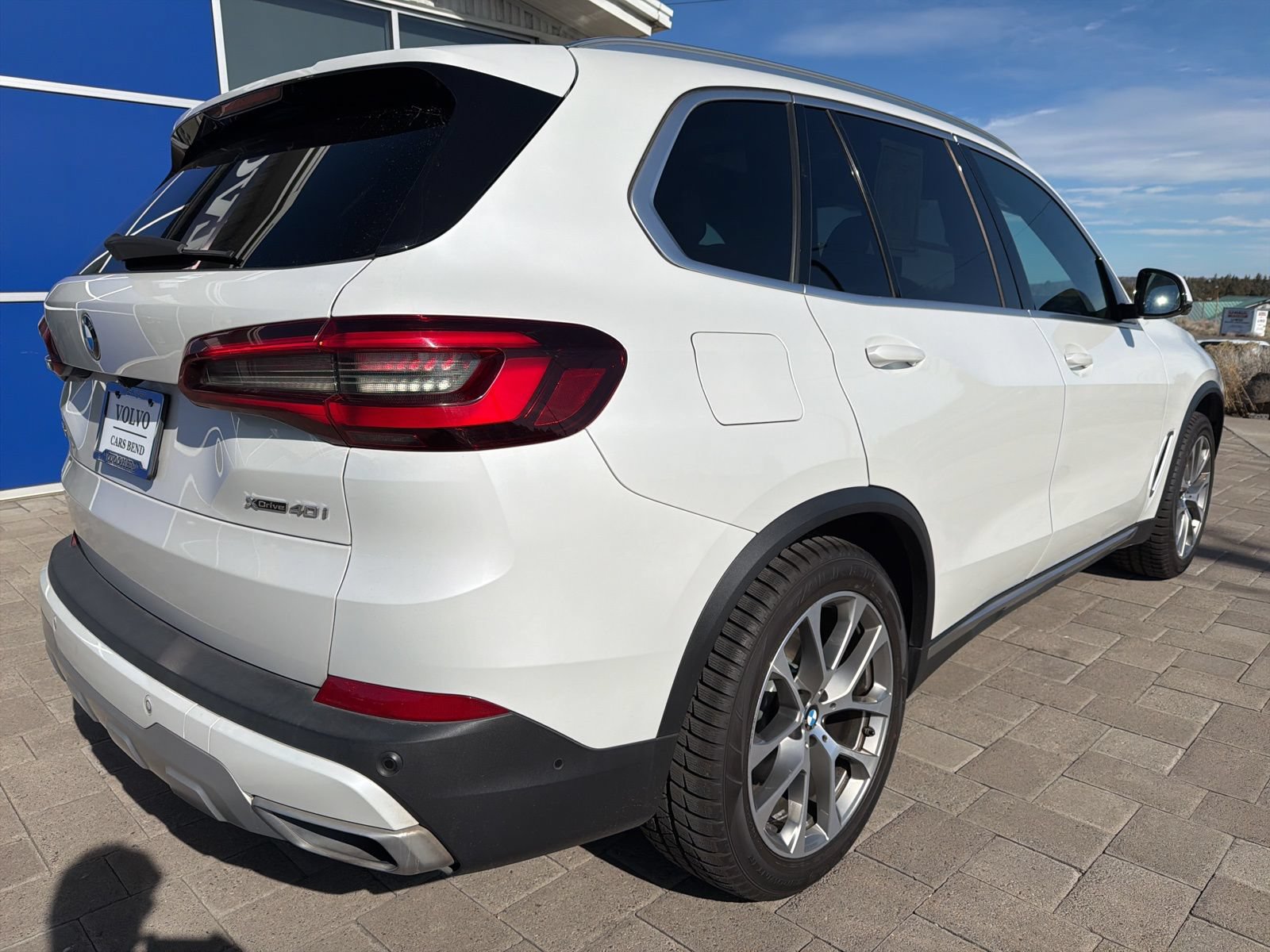 Used 2021 BMW X5 xDrive40i w/ Convenience Package AWD/4WD image 3
