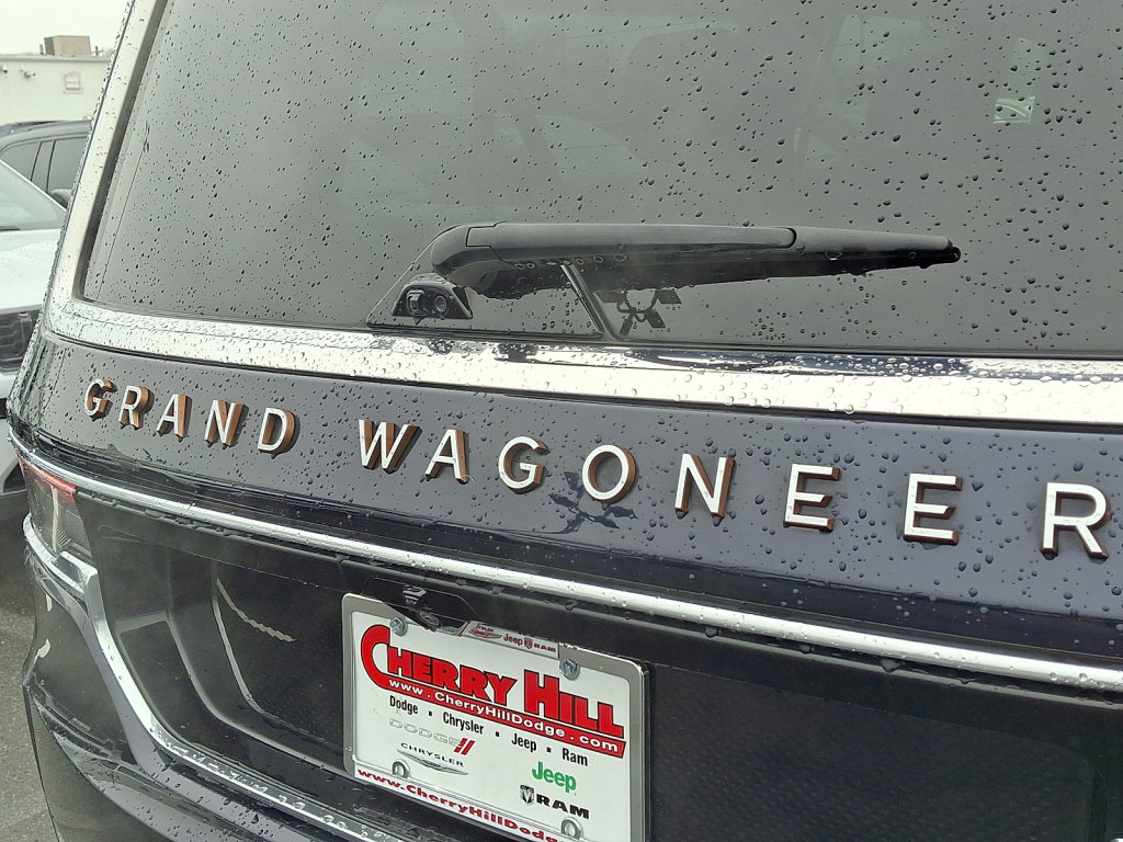 Used 2024 Jeep Grand Wagoneer L Series III image 17