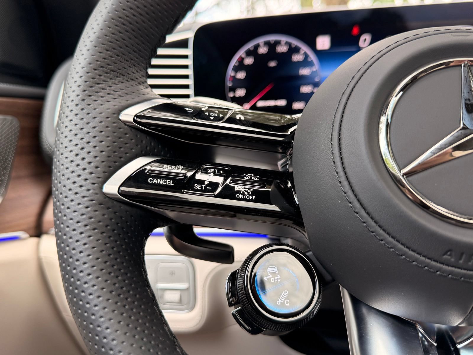 New 2026 Mercedes-Benz GLE 53 AMG 4MATIC Coupe image 23