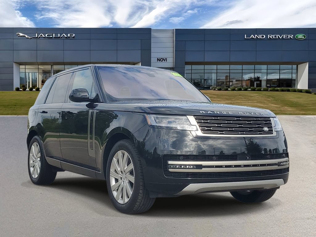 Used 2023 Land Rover Range Rover SE AWD/4WD image 2