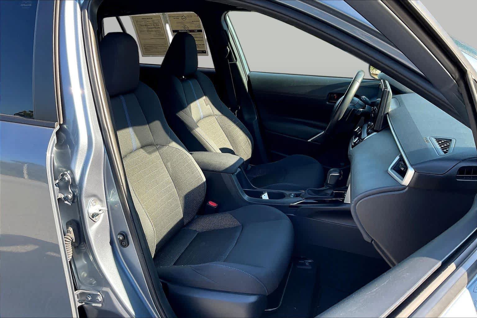 Used 2024 Toyota Corolla Cross AWD Hybrid image 9