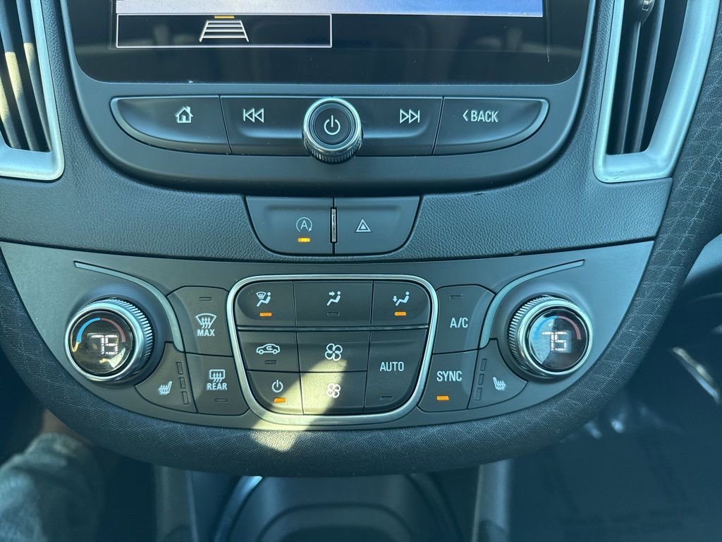 Used 2024 Chevrolet Malibu LT image 21