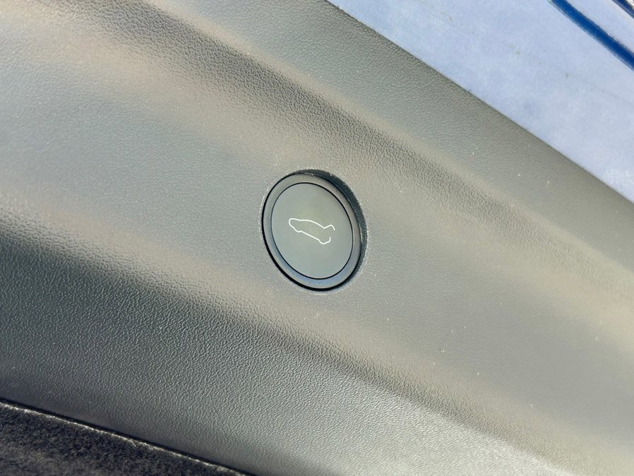 Used 2021 Tesla Model Y Long Range image 64