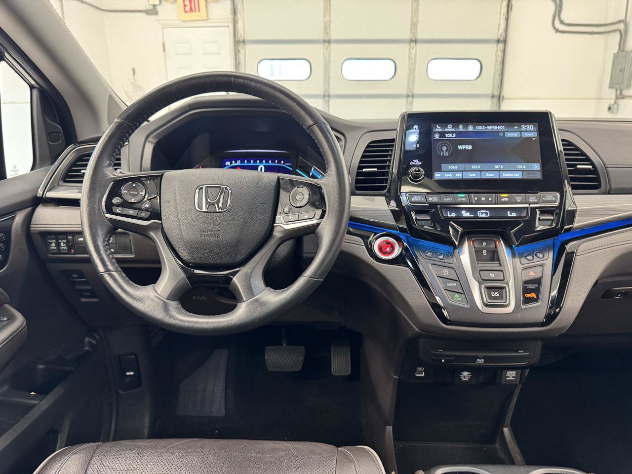 Used 2023 Honda Odyssey Elite image 23