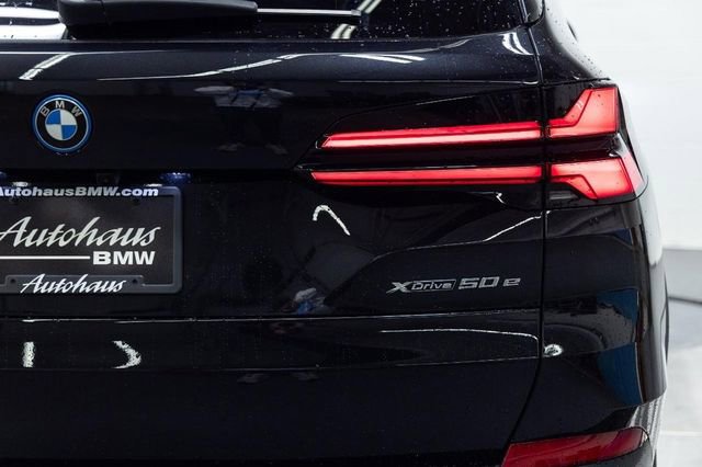 New 2026 BMW X5 xDrive50e w/ Premium Package image 11