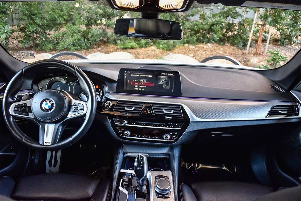 Used 2019 BMW 540i w/ M Sport Package image 12