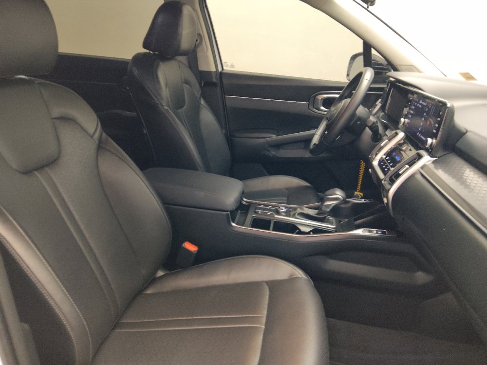 Used 2023 Kia Sorento S FWD image 21