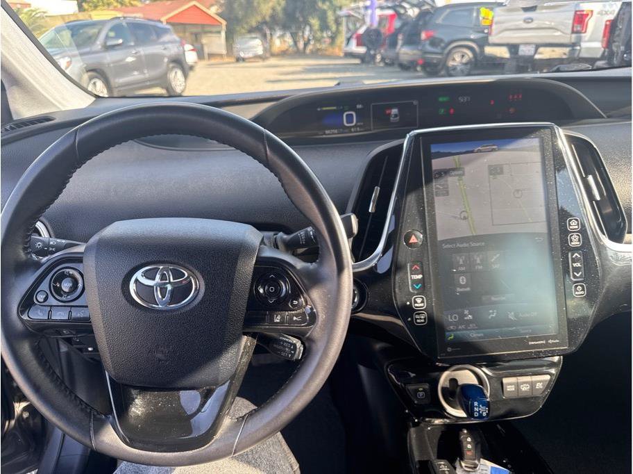 Used 2020 Toyota Prius Prime XLE FWD image 12