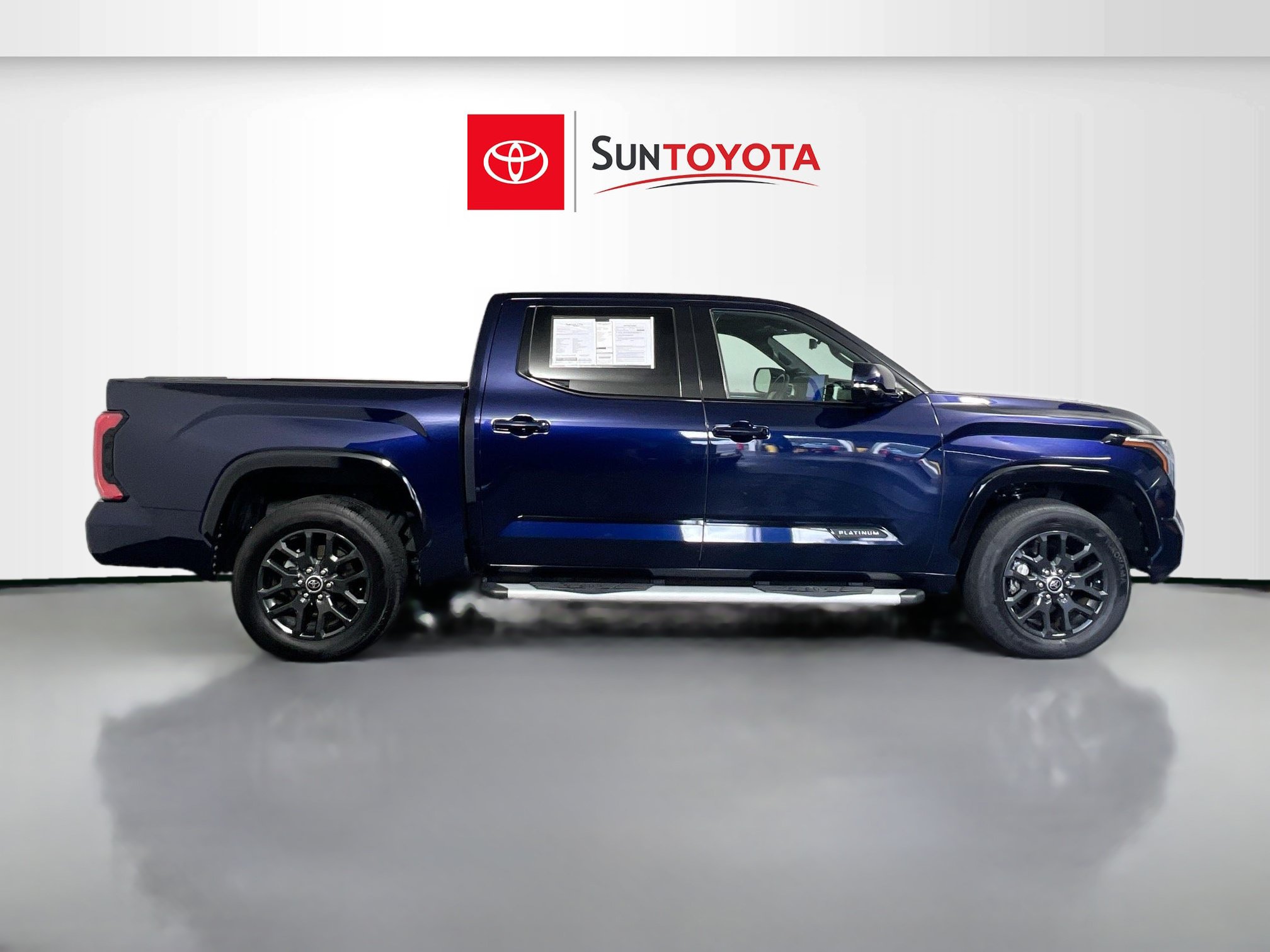 Used 2022 Toyota Tundra Platinum RWD image 2