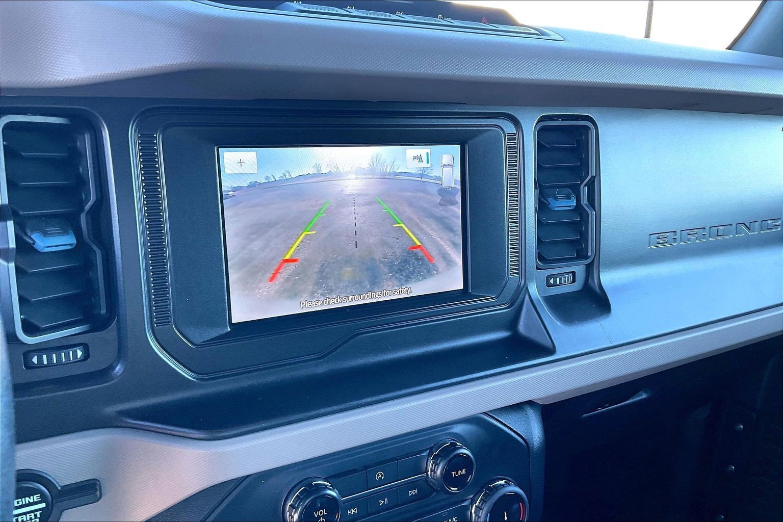 Used 2022 Ford Bronco Wildtrak image 25