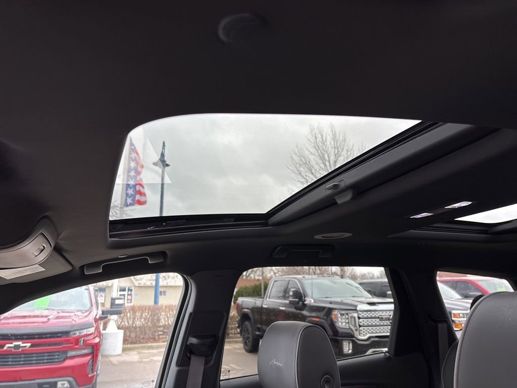 Certified 2024 Buick Enclave Avenir w/ Avenir Technology Package image 42