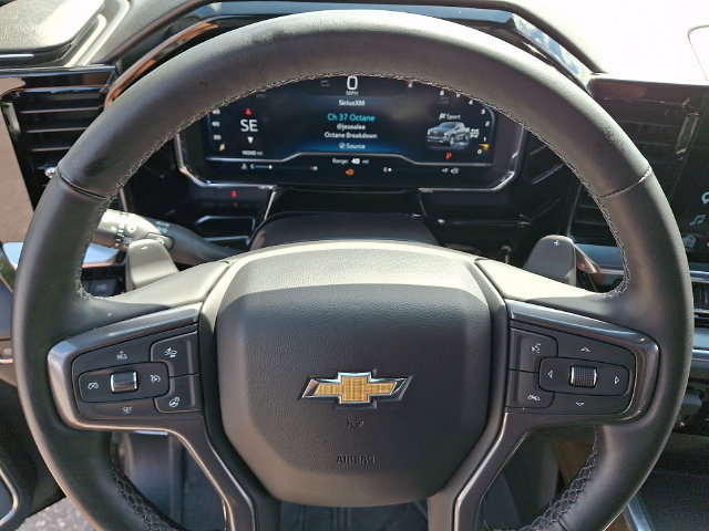Used 2025 Chevrolet Silverado 1500 High Country w/ Technology Package AWD/4WD image 4