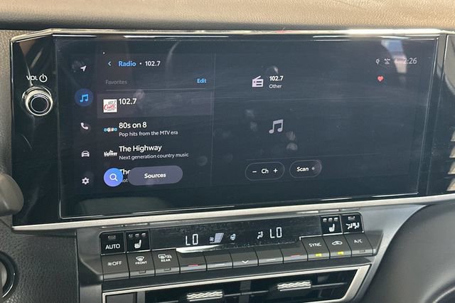 Used 2025 Toyota Camry XSE FWD image 19