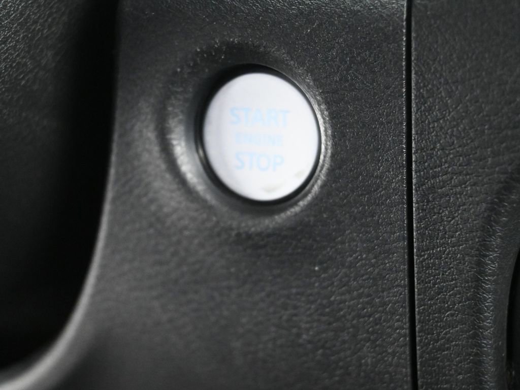 Used 2022 Nissan Frontier SV image 19