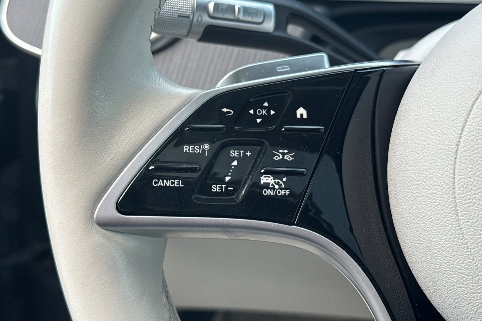 Certified 2023 Mercedes-Benz EQS 450+ SUV image 29