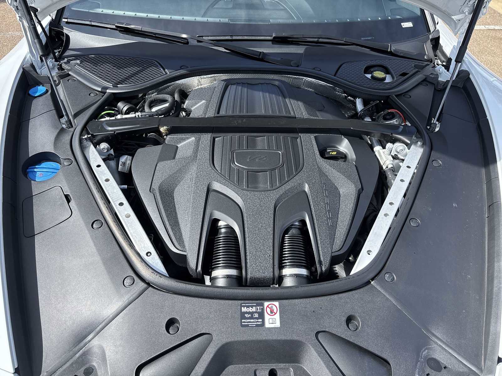 Used 2025 Porsche Panamera image 17