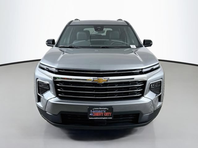 New 2027 Chevrolet Traverse LT w/ Sun and Wheel Package FWD image 2