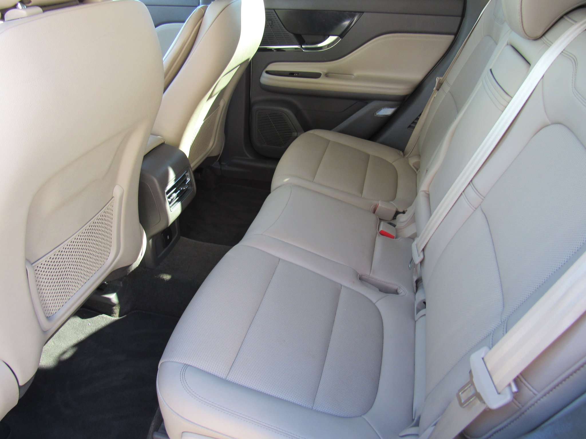 Certified 2020 Lincoln Corsair FWD w/ Equipment Group 101A image 10