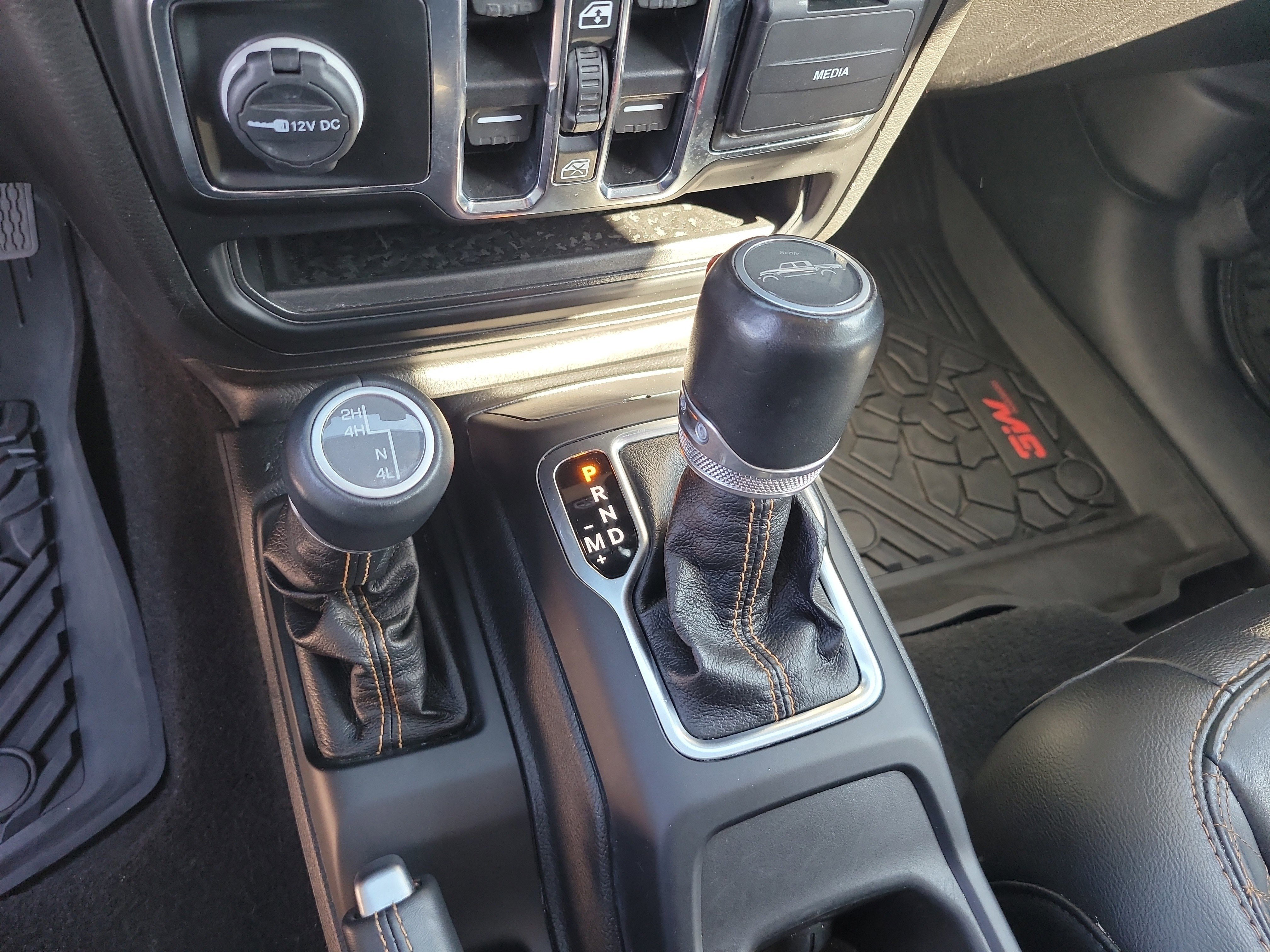 Used 2023 Jeep Gladiator Overland image 23