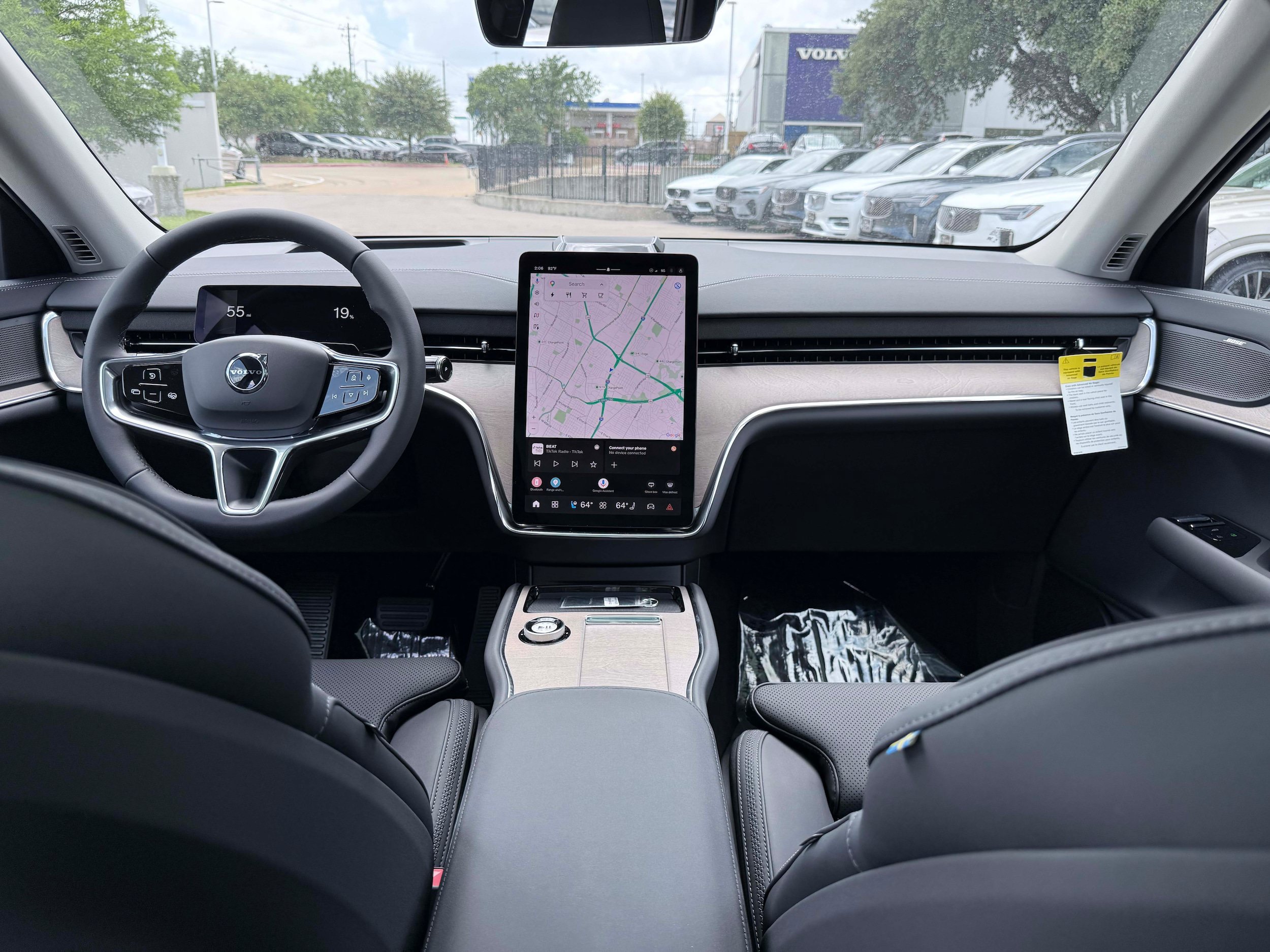 New 2026 Volvo EX90 Plus AWD/4WD image 17