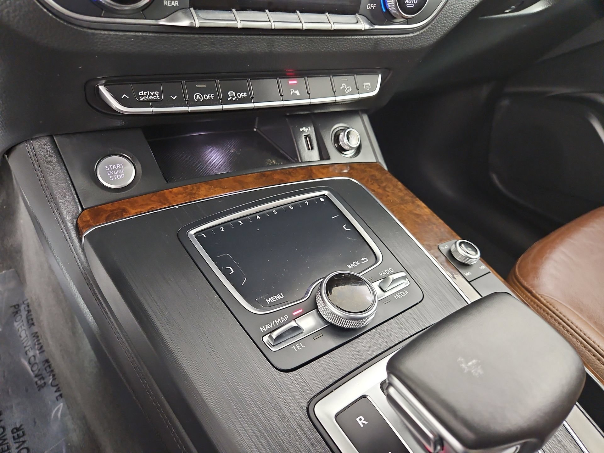 Used 2020 Audi Q5 2.0T Premium Plus w/ Premium Plus Package AWD/4WD image 29
