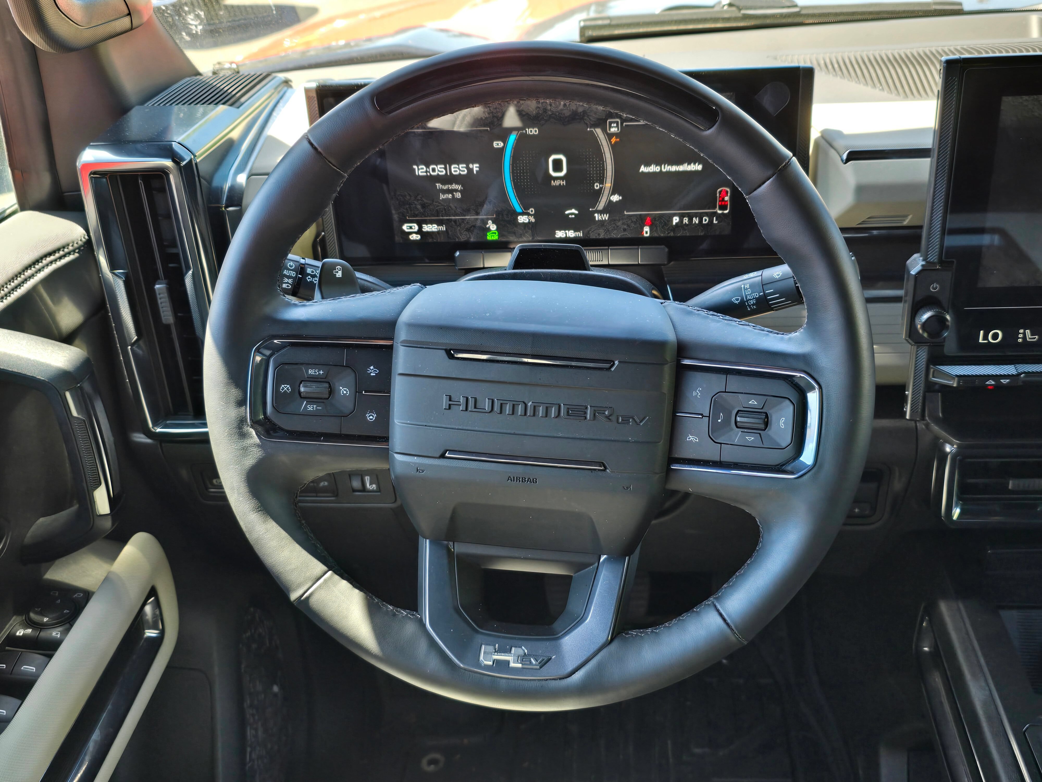 New 2026 GMC Hummer EV SUV w/ LPO, Dark Essentials Package AWD/4WD image 17