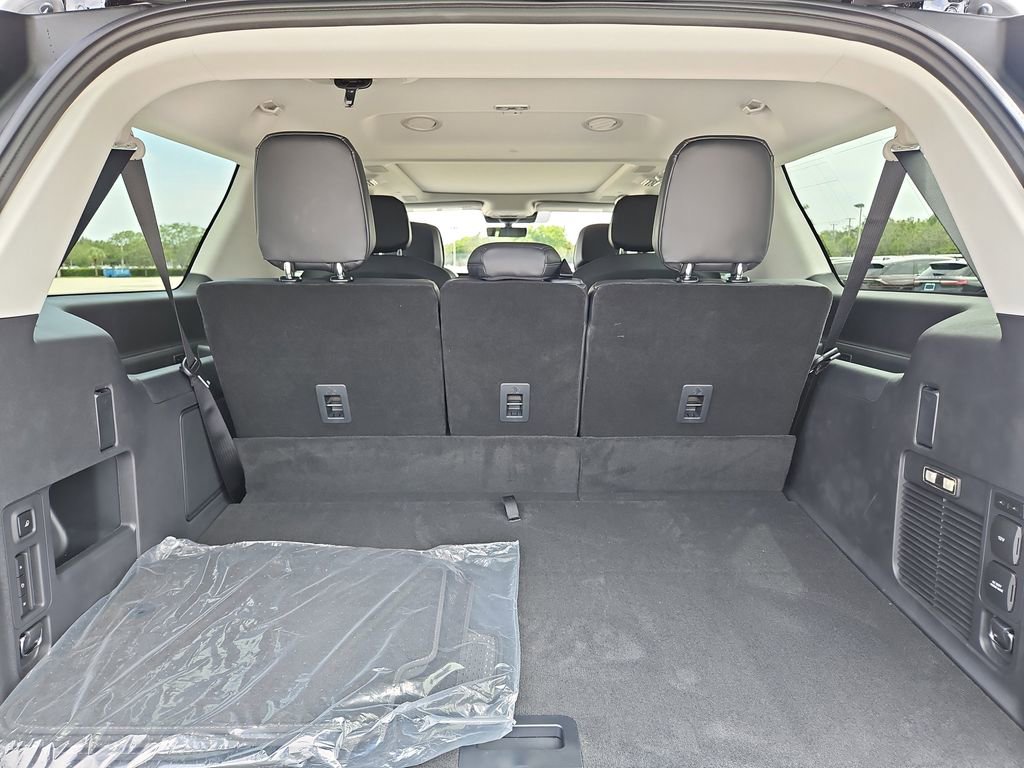 New 2025 Lincoln Navigator L Reserve image 8