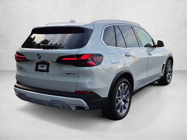 New 2026 BMW X5 xDrive40i w/ Climate Comfort Package AWD/4WD image 2