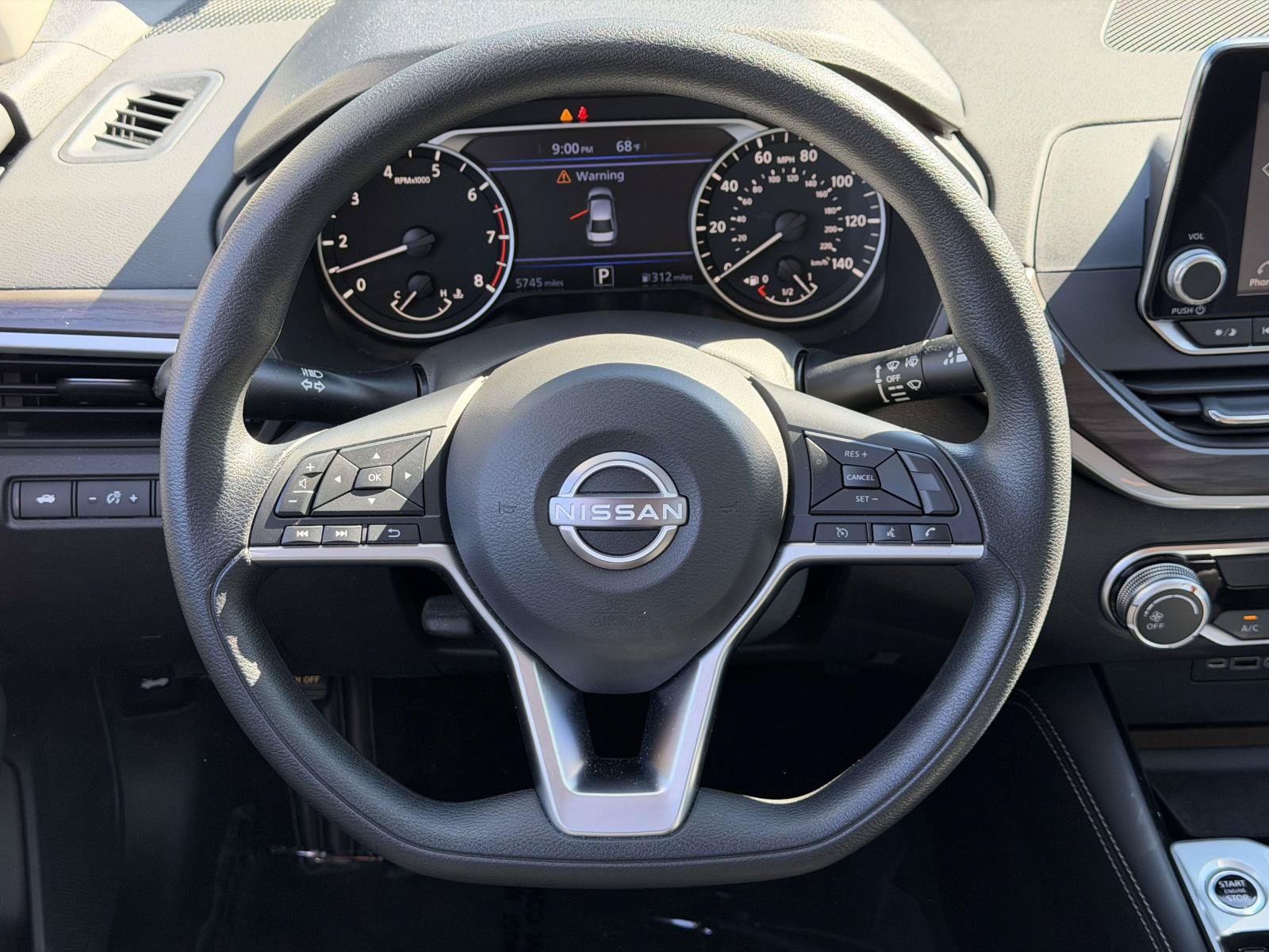 Used 2023 Nissan Altima 2.5 SV FWD image 11