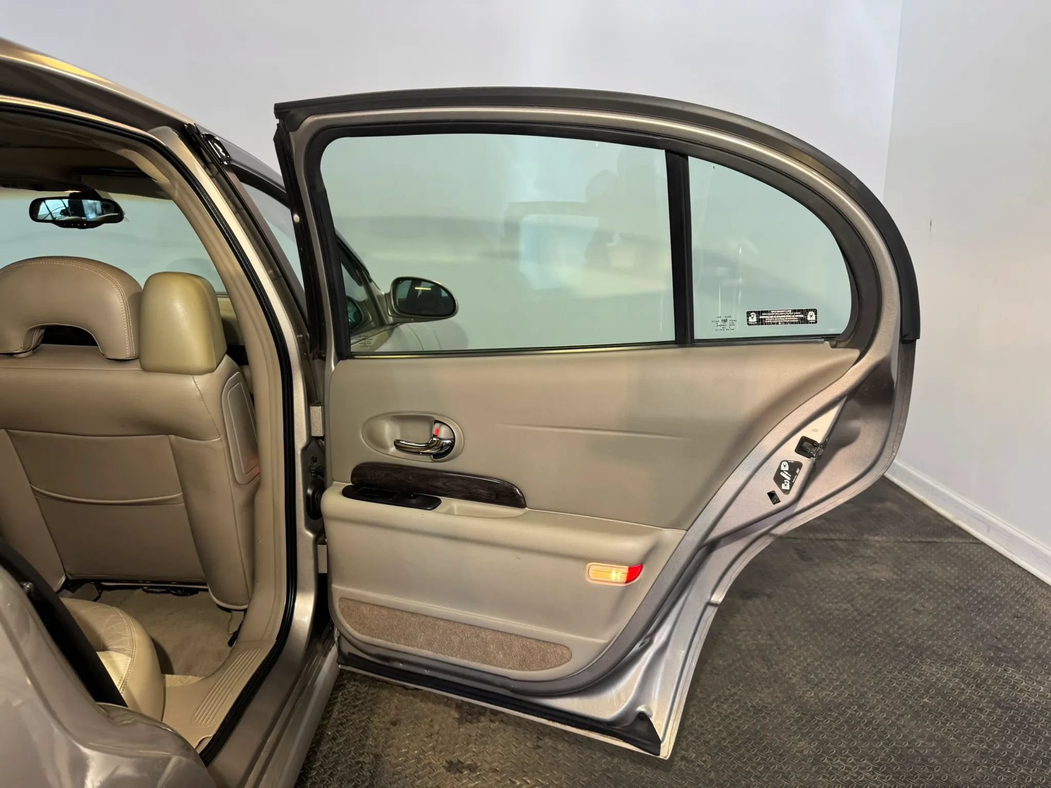 Used 2003 Buick Le Sabre Limited w/ Celebration Edition Package FWD image 28