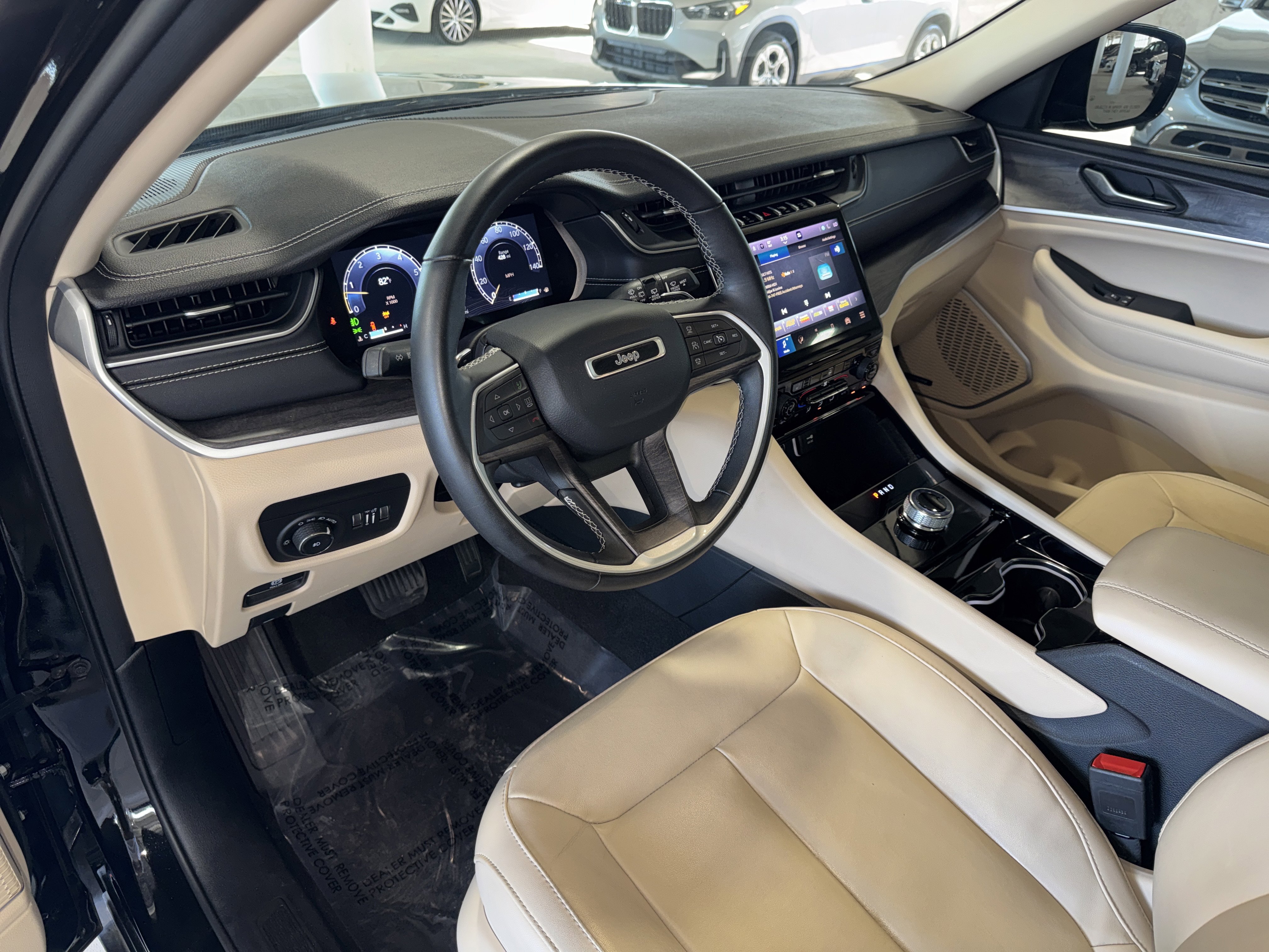 Used 2022 Jeep Grand Cherokee L Limited image 22