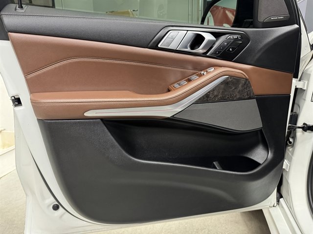 Used 2020 BMW X7 xDrive40i w/ M Sport Package image 22