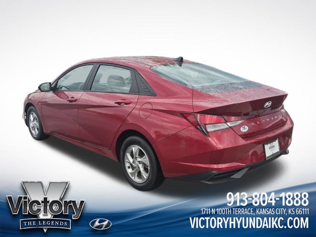 Used 2023 Hyundai Elantra SE FWD image 8