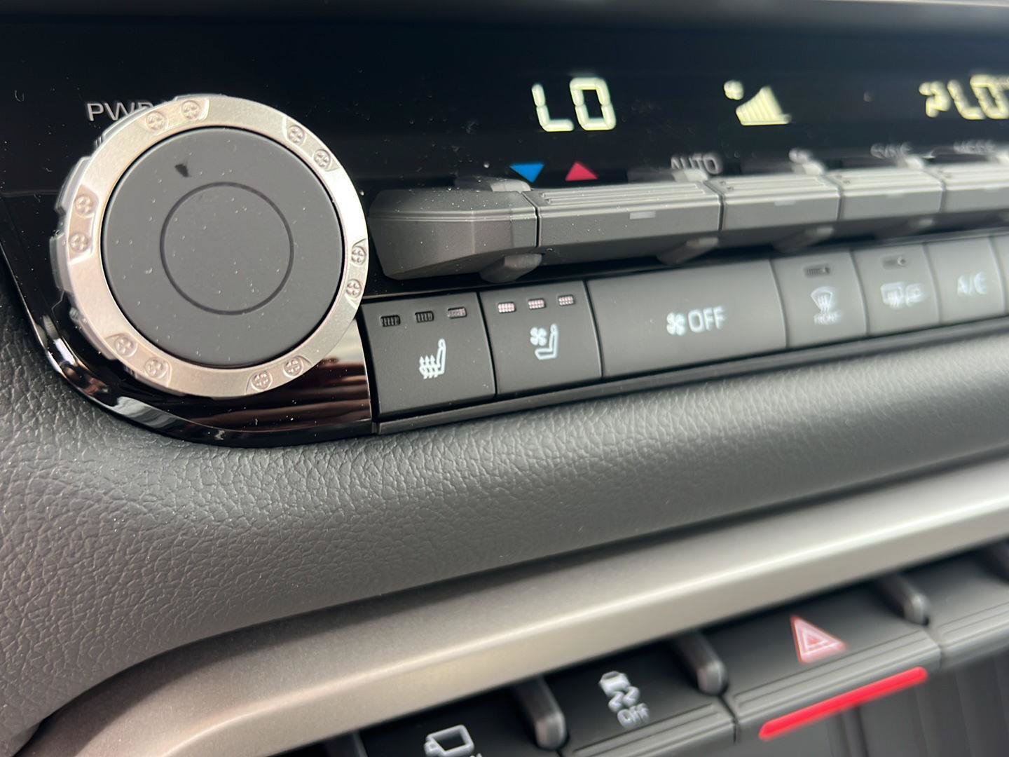 New 2026 Toyota Tundra Limited AWD/4WD image 29
