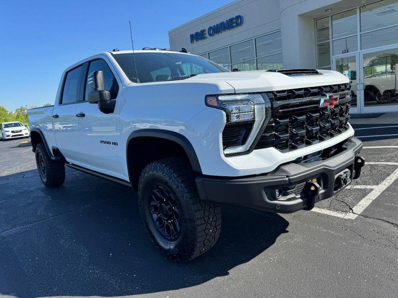 Used 2025 Chevrolet Silverado 2500 ZR2 w/ ZR2 Bison Edition video 2