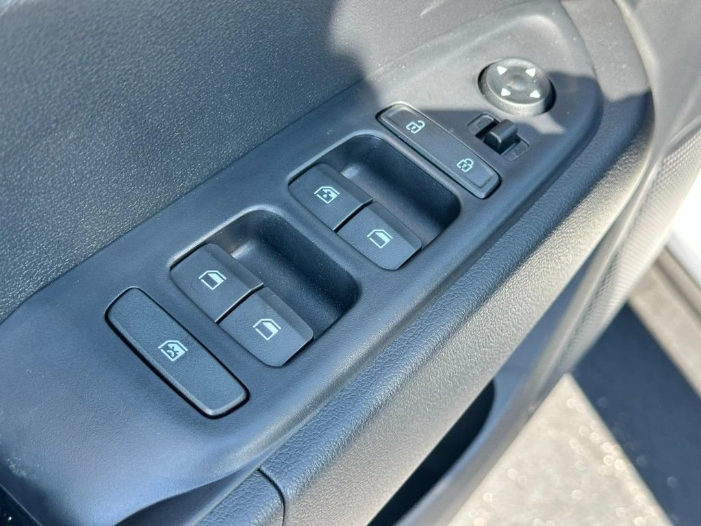 Used 2026 Hyundai Venue SEL FWD image 10