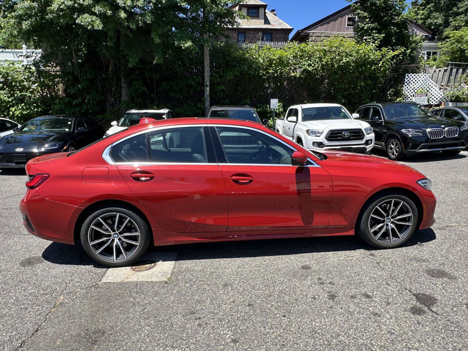 Used 2021 BMW 330i xDrive Sedan w/ Convenience Package AWD/4WD image 2