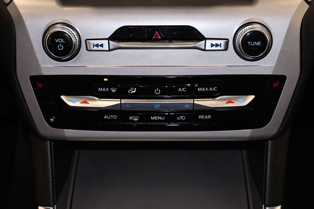 Certified 2023 Ford Explorer XLT w/ Equipment Group 202A image 32