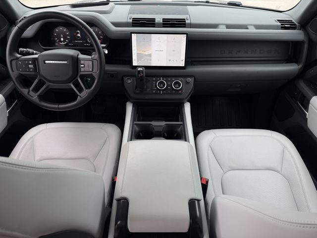 Used 2025 Land Rover Defender 110 X-Dynamic SE AWD/4WD image 10