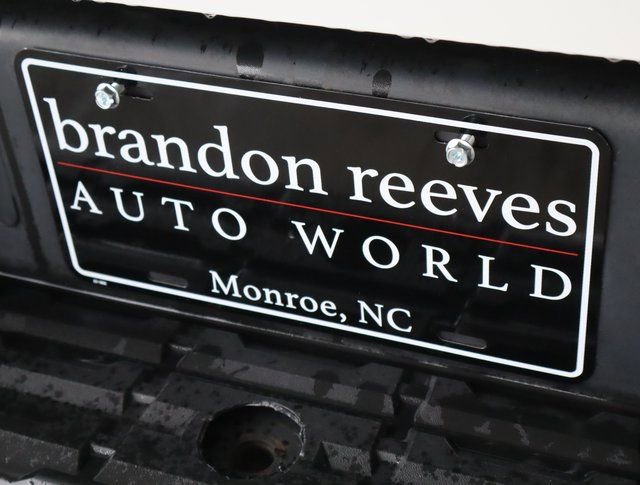 Used 2022 Nissan Frontier SV image 47