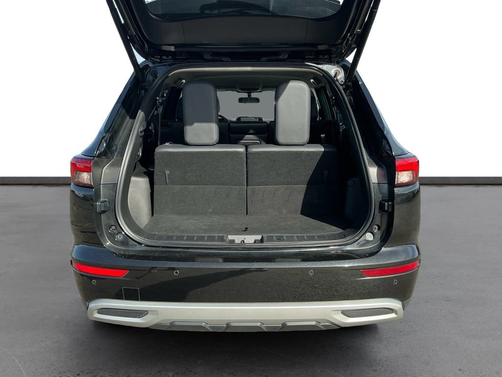 Used 2023 Mitsubishi Outlander SE image 24