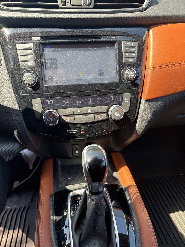 Used 2017 Nissan Rogue SL w/ SL Premium Package AWD/4WD image 9